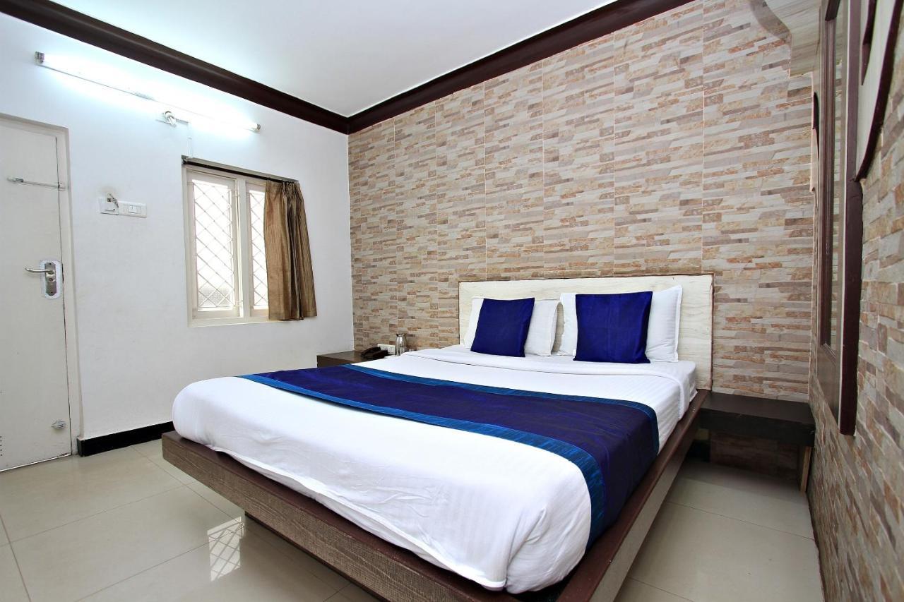Hotel Pratham International Утакаманд Экстерьер фото